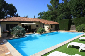 Villa Alexandra - au calme avec piscine